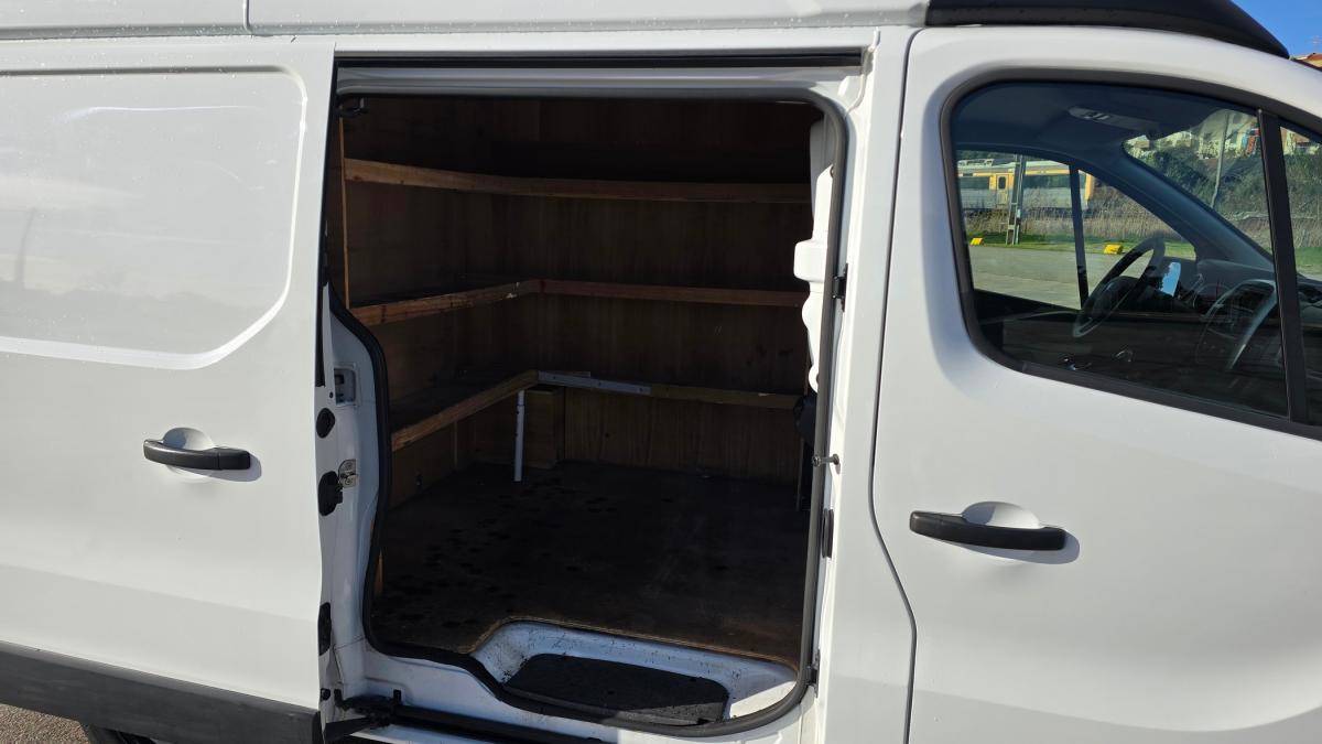 renault-trafic-2018-diesel-1598cc