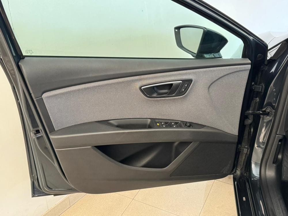 seat-leon-2019-diesel-1598cc