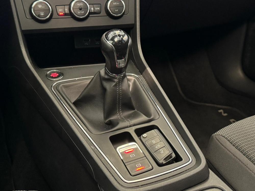seat-leon-2019-diesel-1598cc