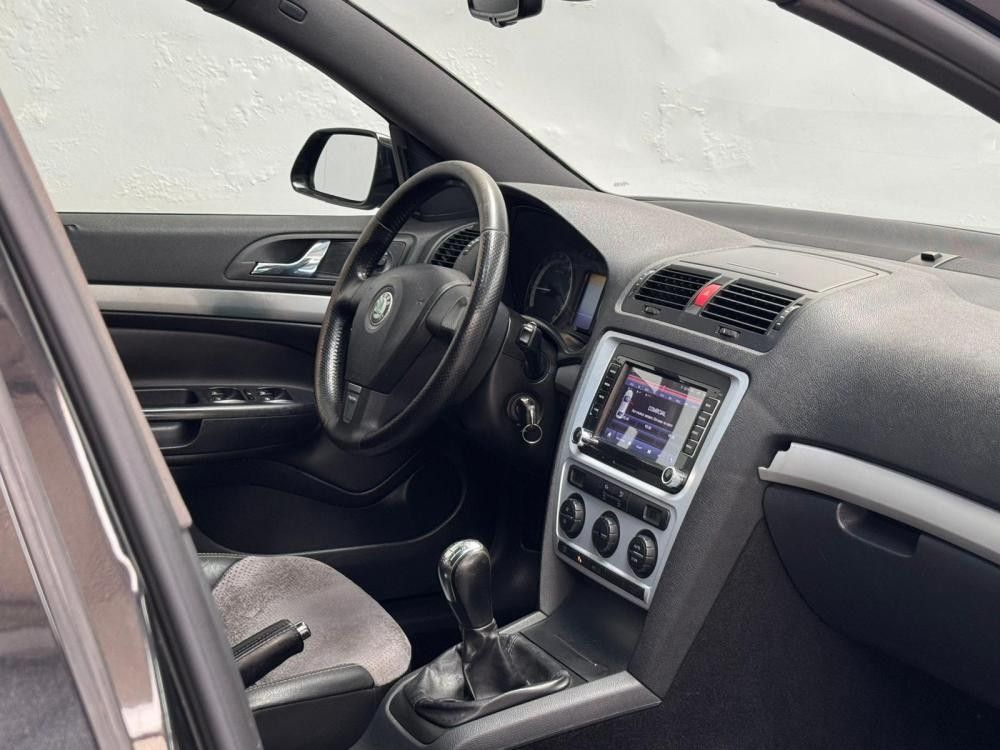 skoda-octavia-2006-diesel-1968cc