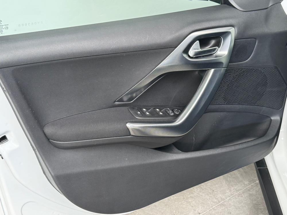 peugeot-2008-2019-gasolina-1199cc