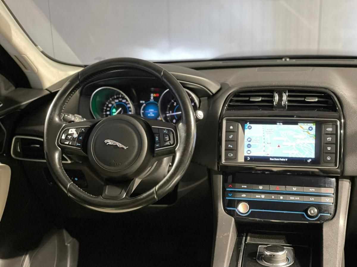 jaguar-f-pace-2017-diesel-1999cc