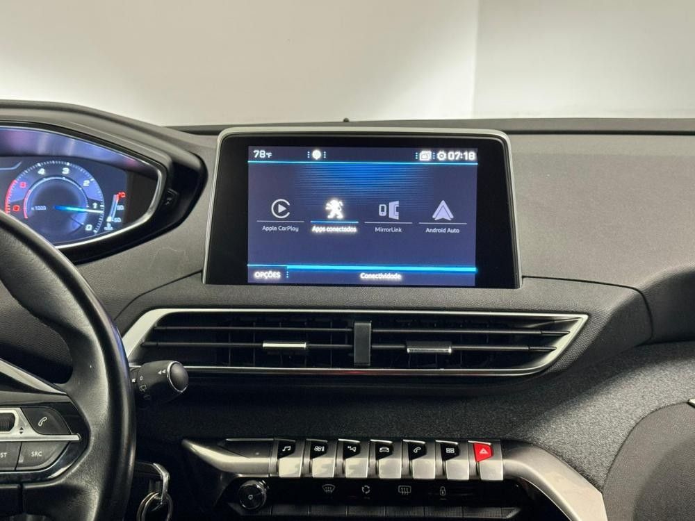 peugeot-5008-2019-diesel-1499cc