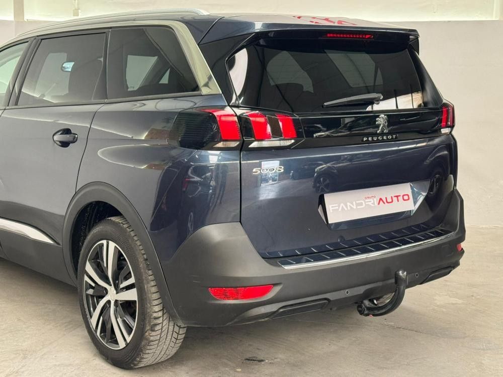 peugeot-5008-2019-diesel-1499cc