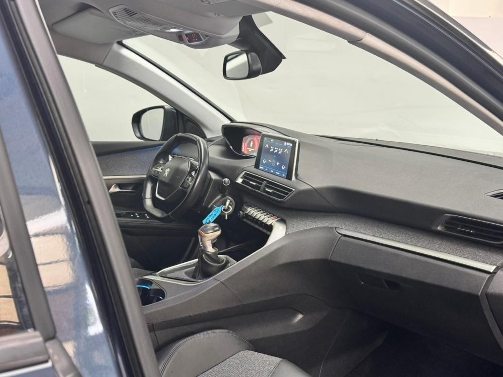 peugeot-5008-2019-diesel-1499cc