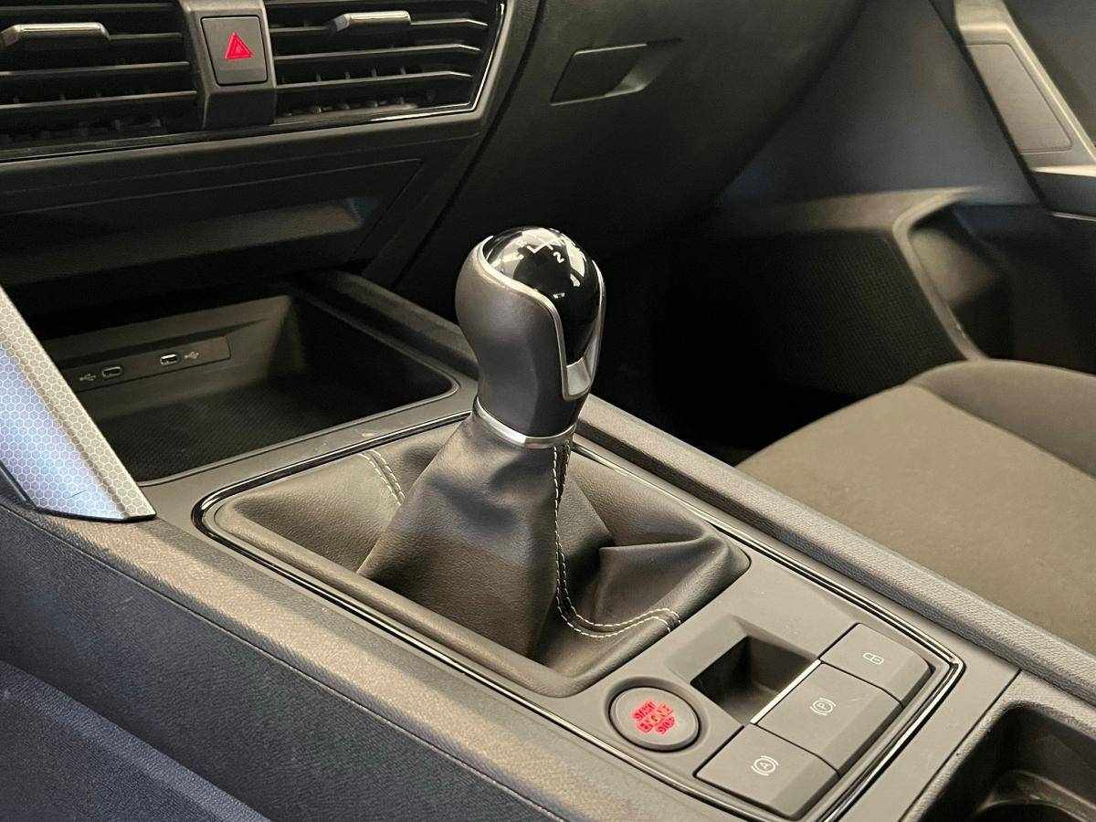seat-leon-2022-diesel-1968cc