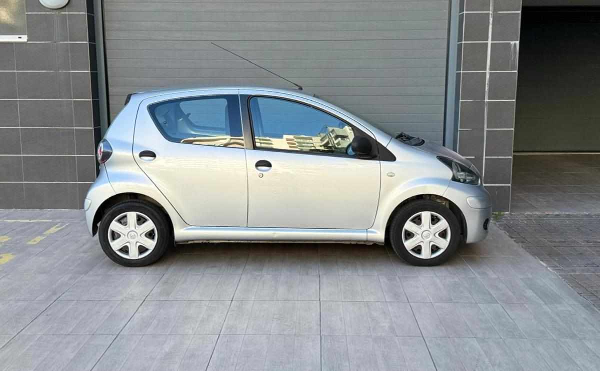 toyota-aygo-1-0-vvt-i-2011-gasolina-998cc