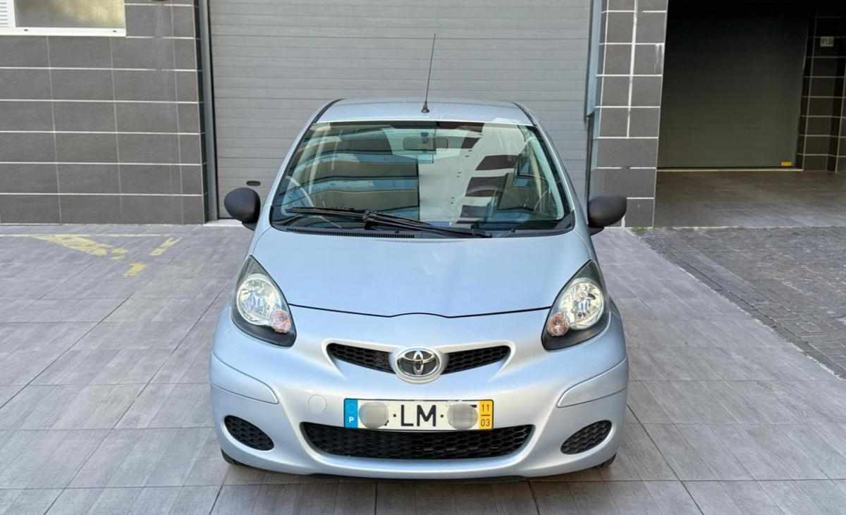 toyota-aygo-1-0-vvt-i-2011-gasolina-998cc