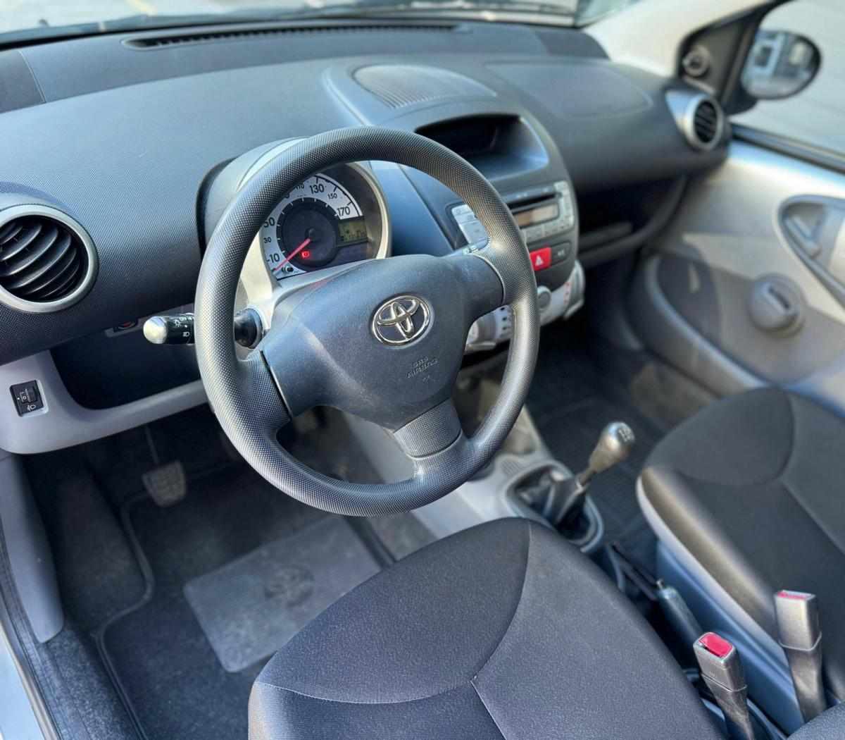 toyota-aygo-1-0-vvt-i-2011-gasolina-998cc