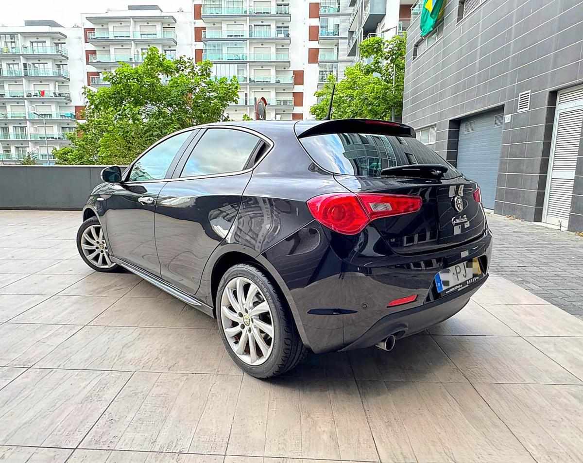 alfa-romeo-giulietta-1-6-jtdm-16v-2014-diesel-1598cc