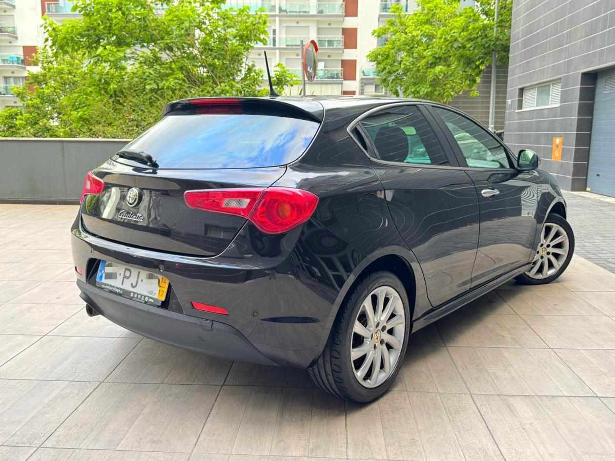 alfa-romeo-giulietta-1-6-jtdm-16v-2014-diesel-1598cc