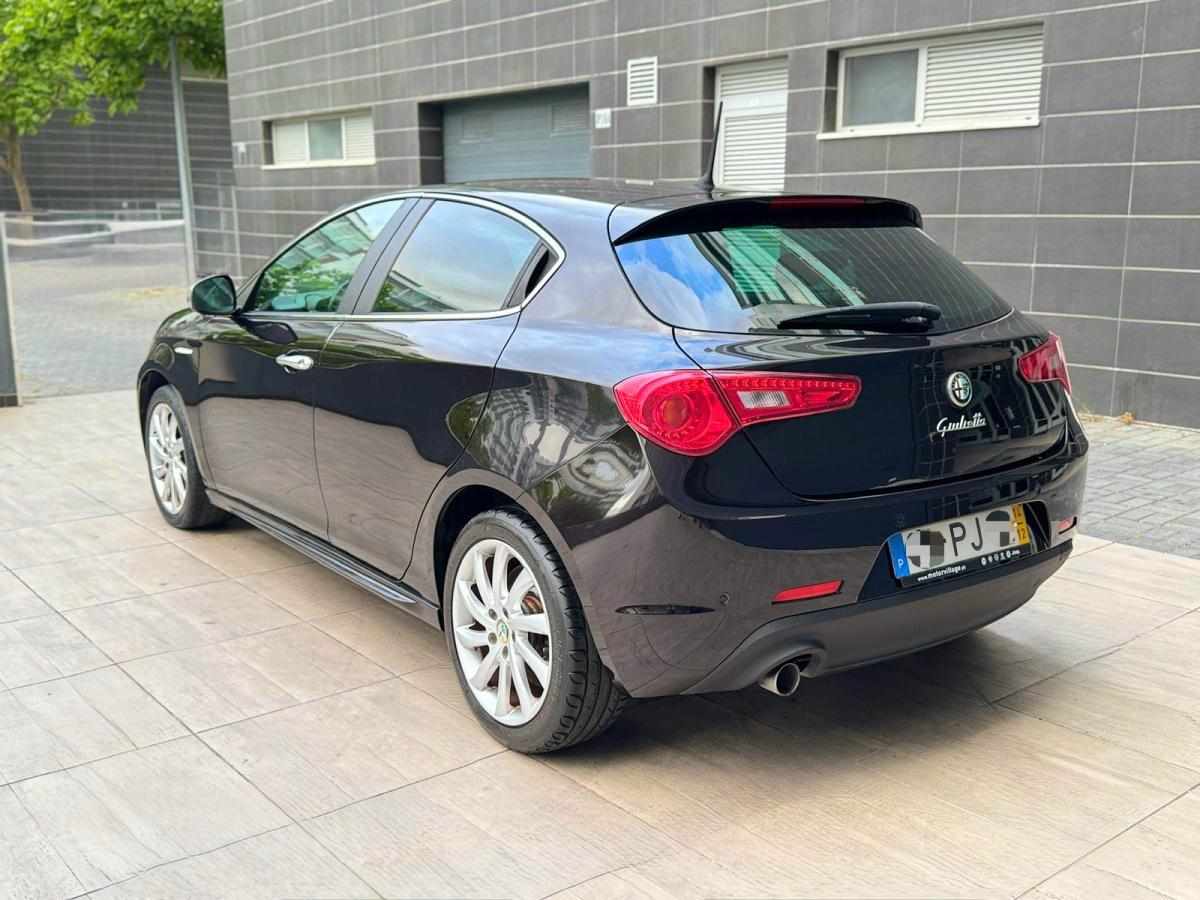 alfa-romeo-giulietta-1-6-jtdm-16v-2014-diesel-1598cc