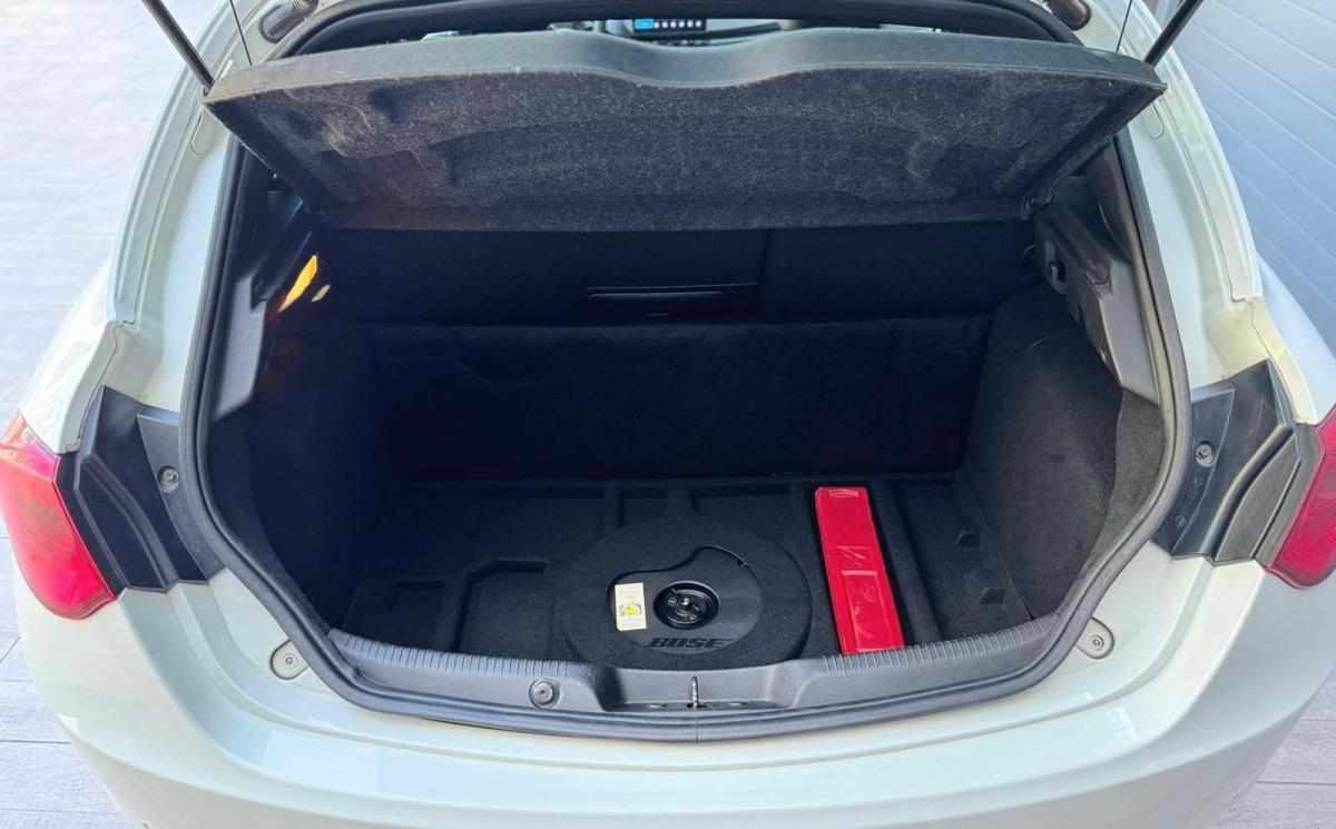 alfa-romeo-giulietta-1-75-tbi-2011-gasolina-1742cc