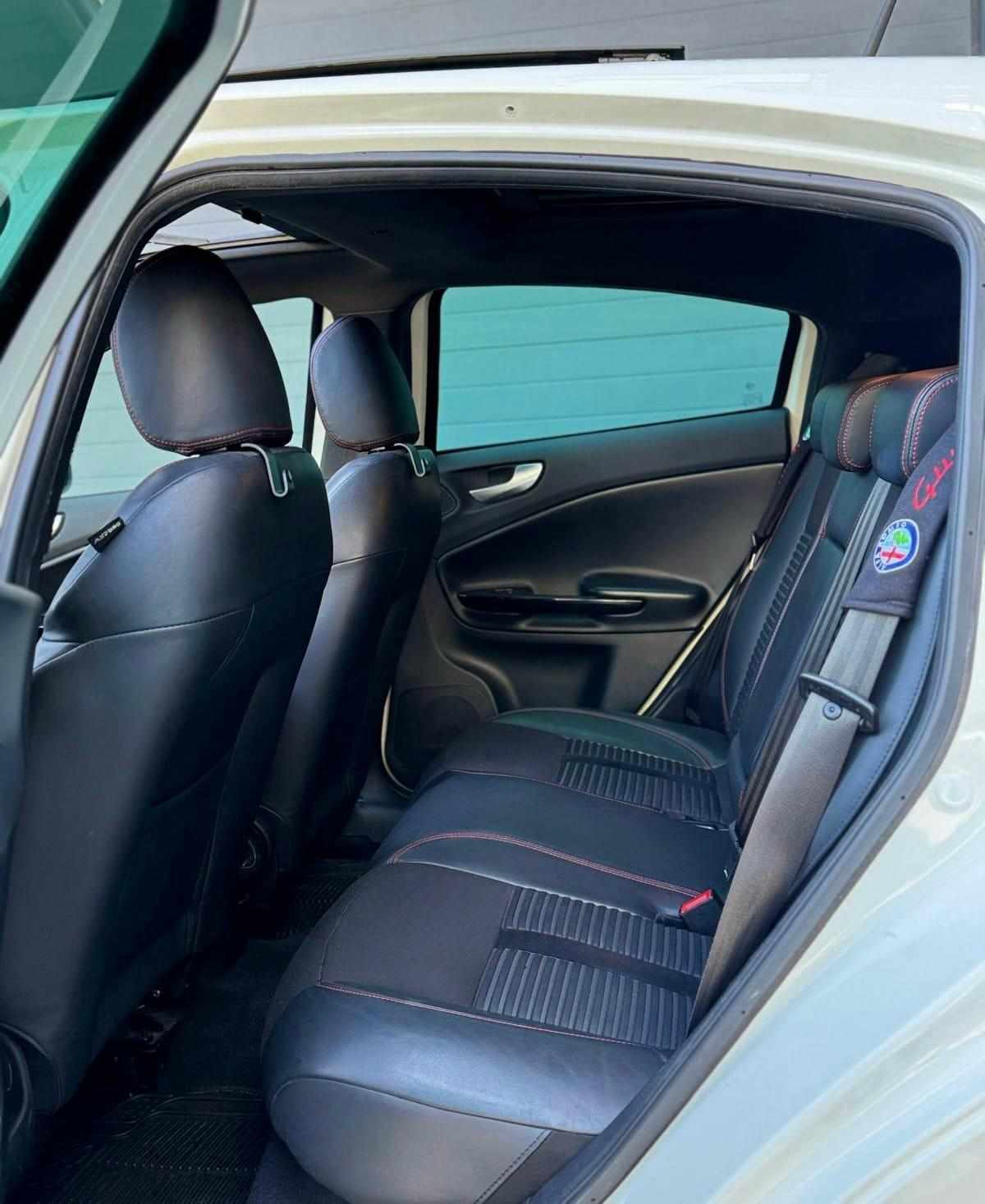 alfa-romeo-giulietta-1-75-tbi-2011-gasolina-1742cc