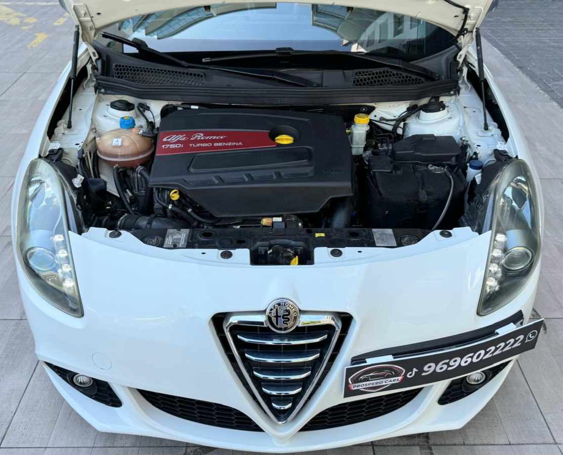 alfa-romeo-giulietta-1-75-tbi-2011-gasolina-1742cc