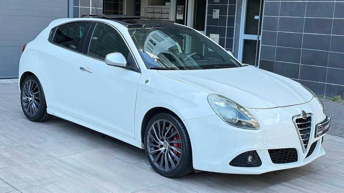 alfa-romeo-giulietta-1-75-tbi-2011-gasolina-1742cc