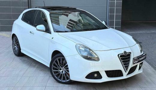 alfa-romeo-giulietta-1-75-tbi-2011-gasolina-1742cc