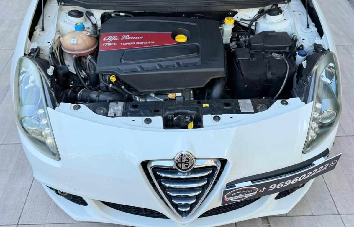 alfa-romeo-giulietta-1-75-tbi-2011-gasolina-1742cc