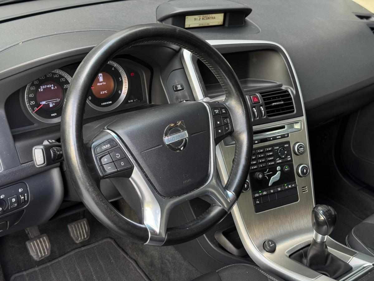 volvo-xc60-2-4d-awd-2010-diesel-2401cc