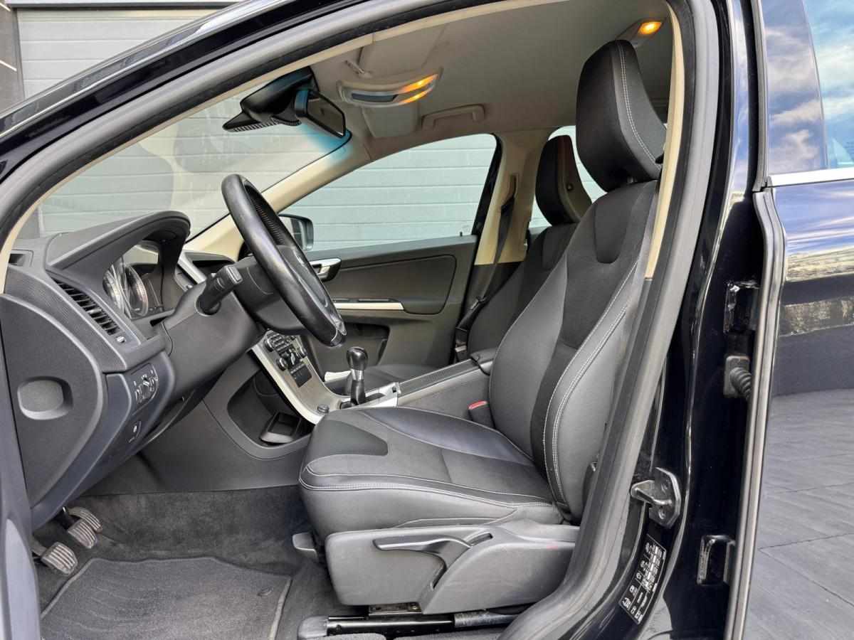 volvo-xc60-2-4d-awd-2010-diesel-2401cc