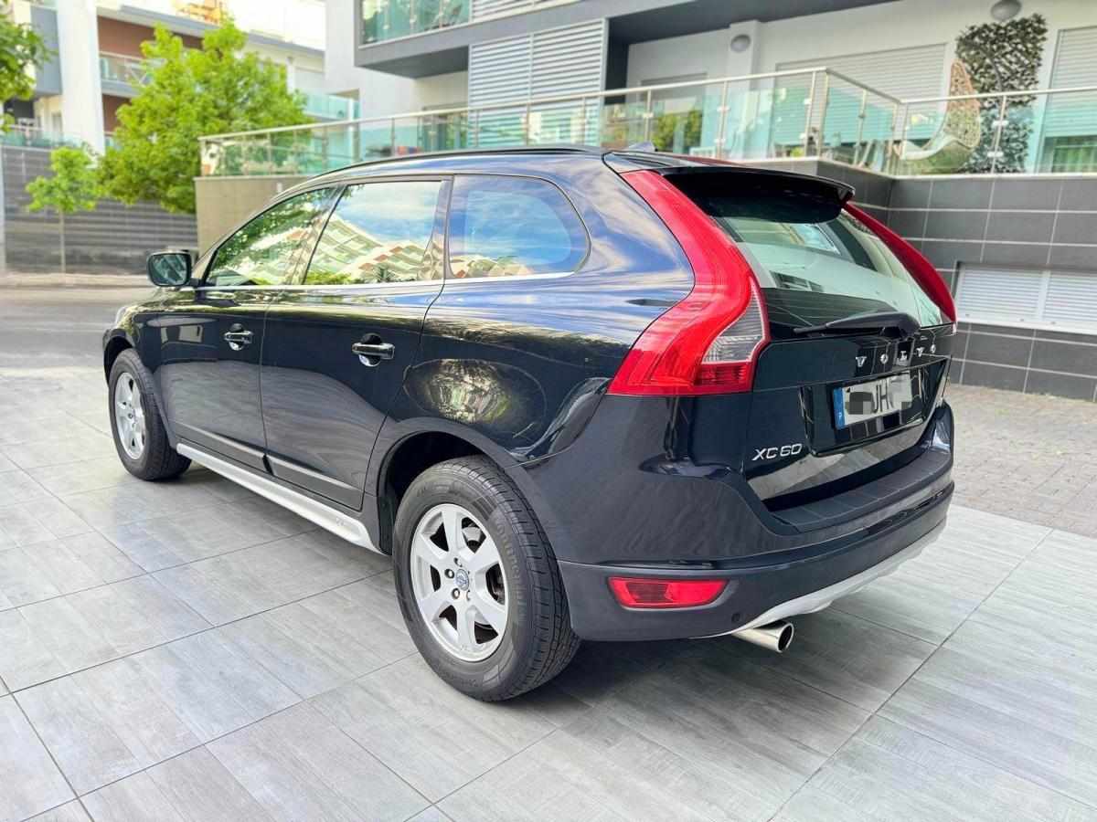 volvo-xc60-2-4d-awd-2010-diesel-2401cc