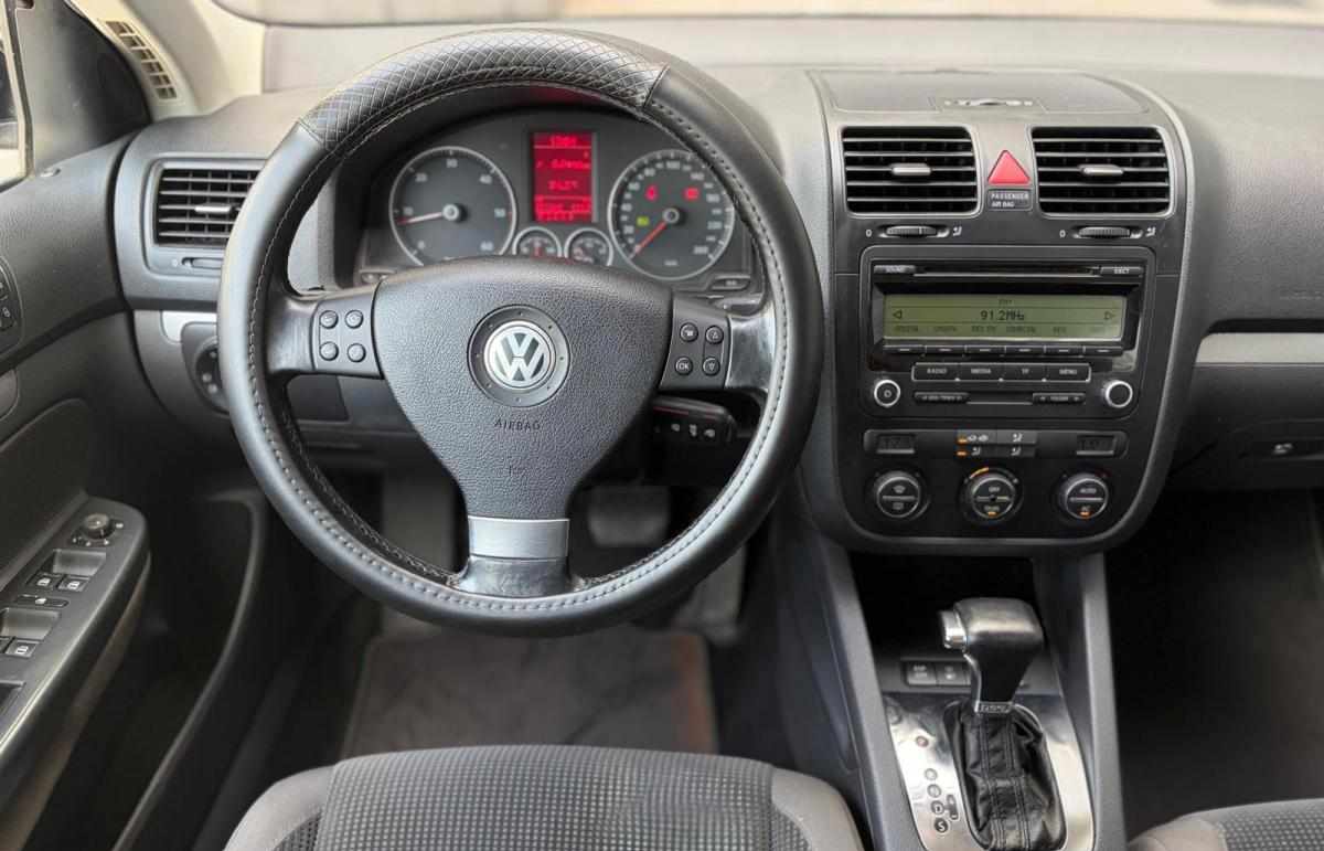 volkswagen-golf-2-0-tdi-2008-diesel-1968cc