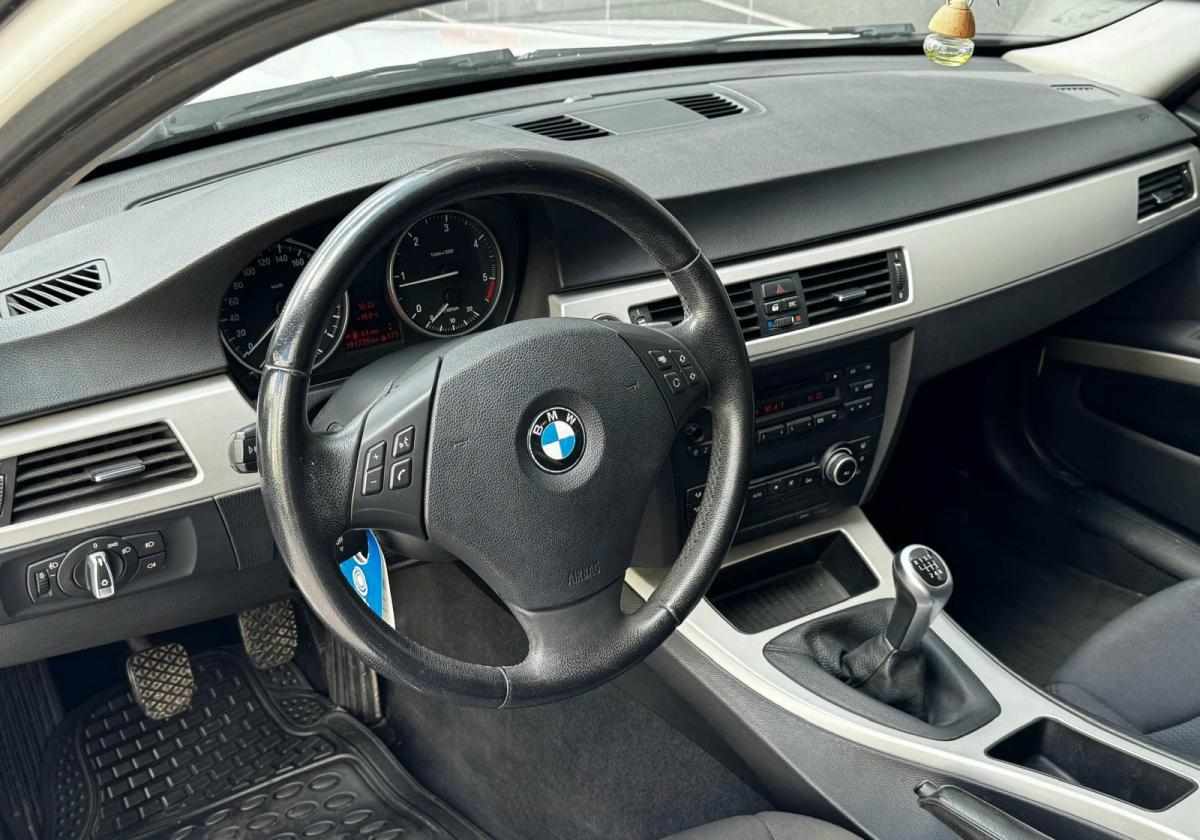 bmw-serie-3-318d-2010-diesel-1995cc