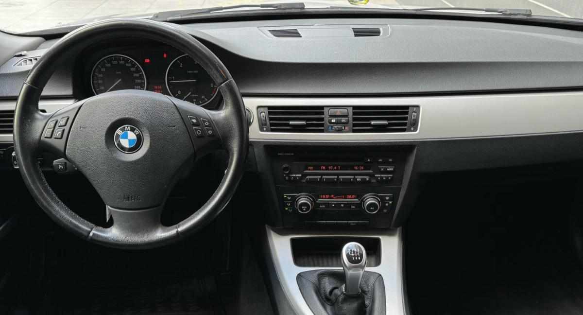 bmw-serie-3-318d-2010-diesel-1995cc