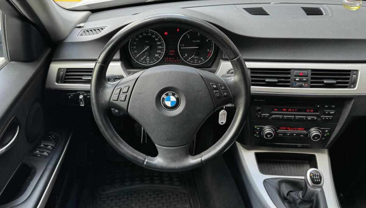 bmw-serie-3-318d-2010-diesel-1995cc