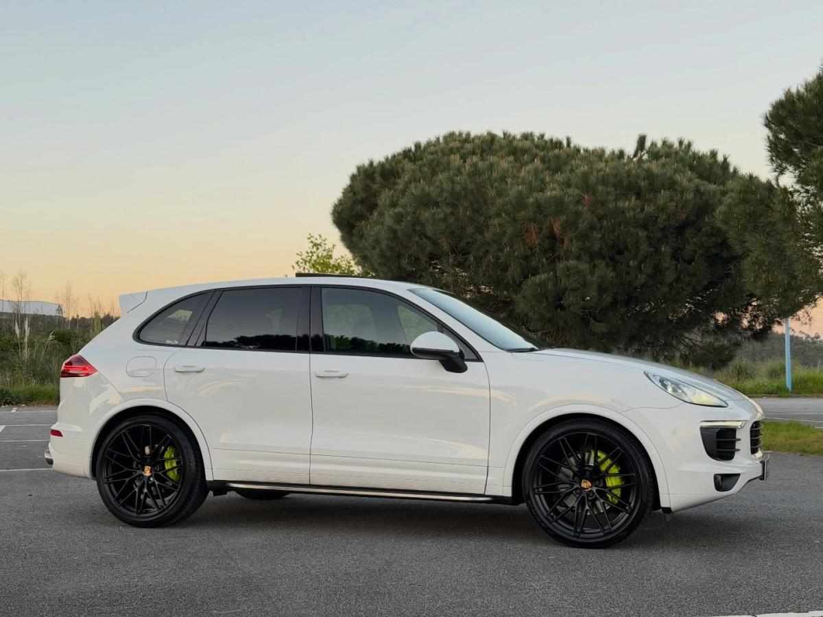 porsche-cayenne-s-3-0-v6-e-hybrid-2015-gasolina-2995cc