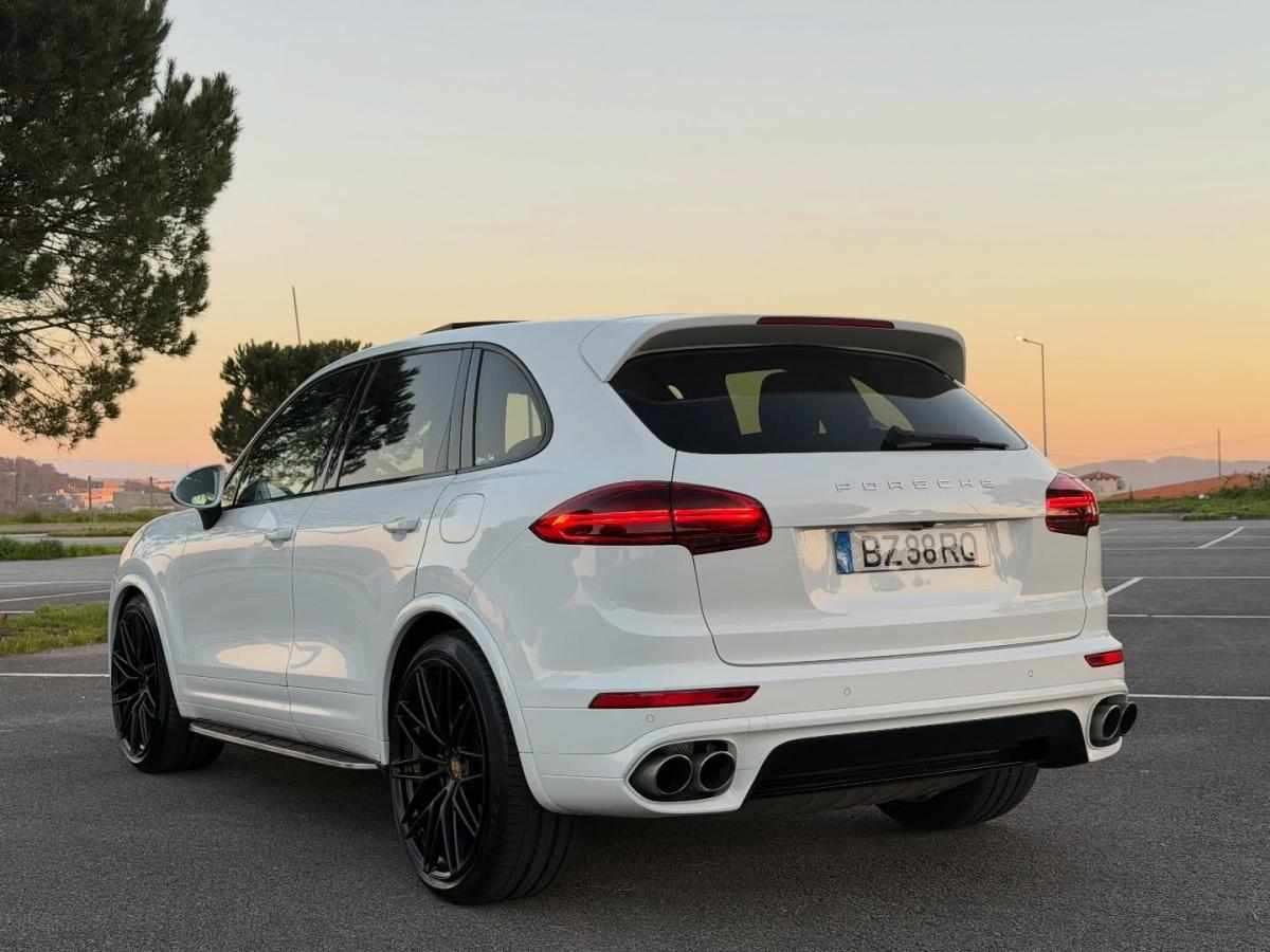 porsche-cayenne-s-3-0-v6-e-hybrid-2015-gasolina-2995cc