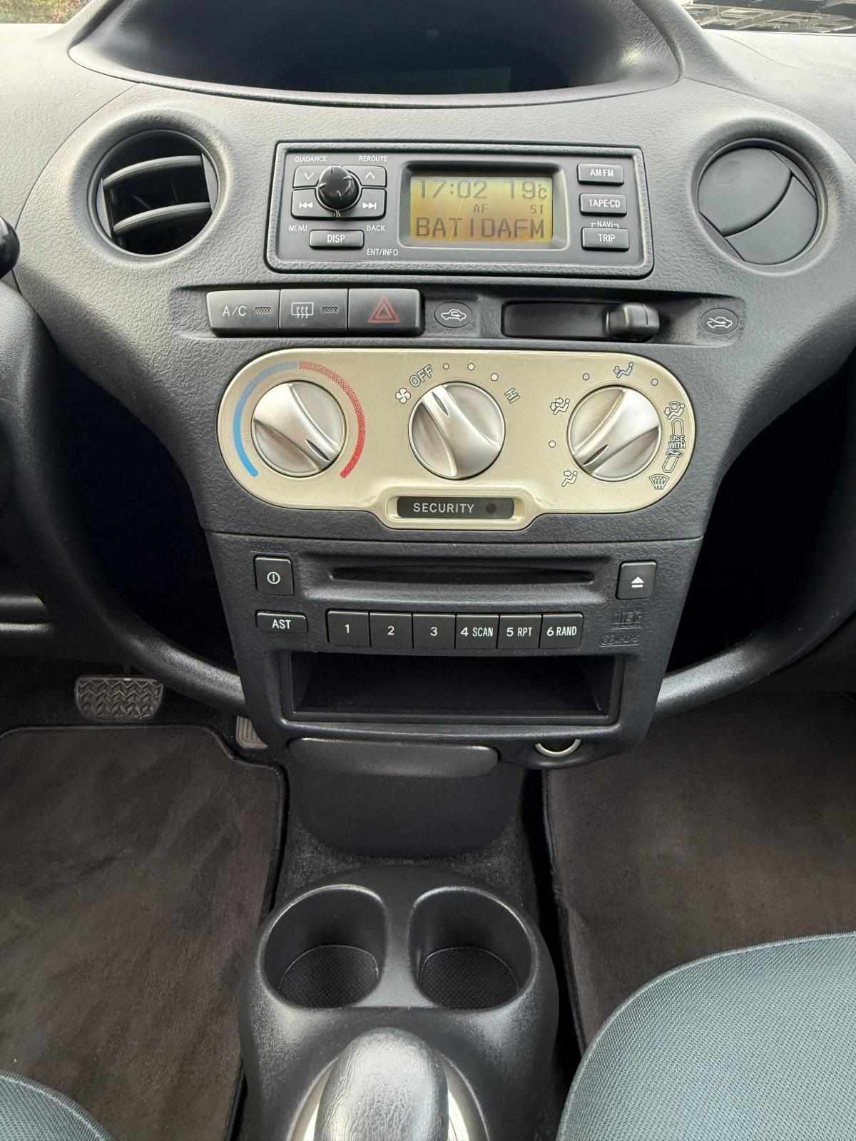 toyota-yaris-1-0-vvt-i-2004-gasolina-998cc