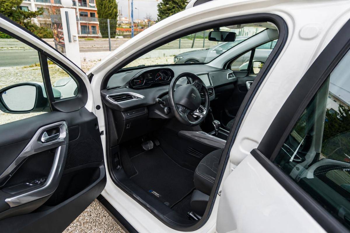 peugeot-2008-2018-gasolina-1199cc