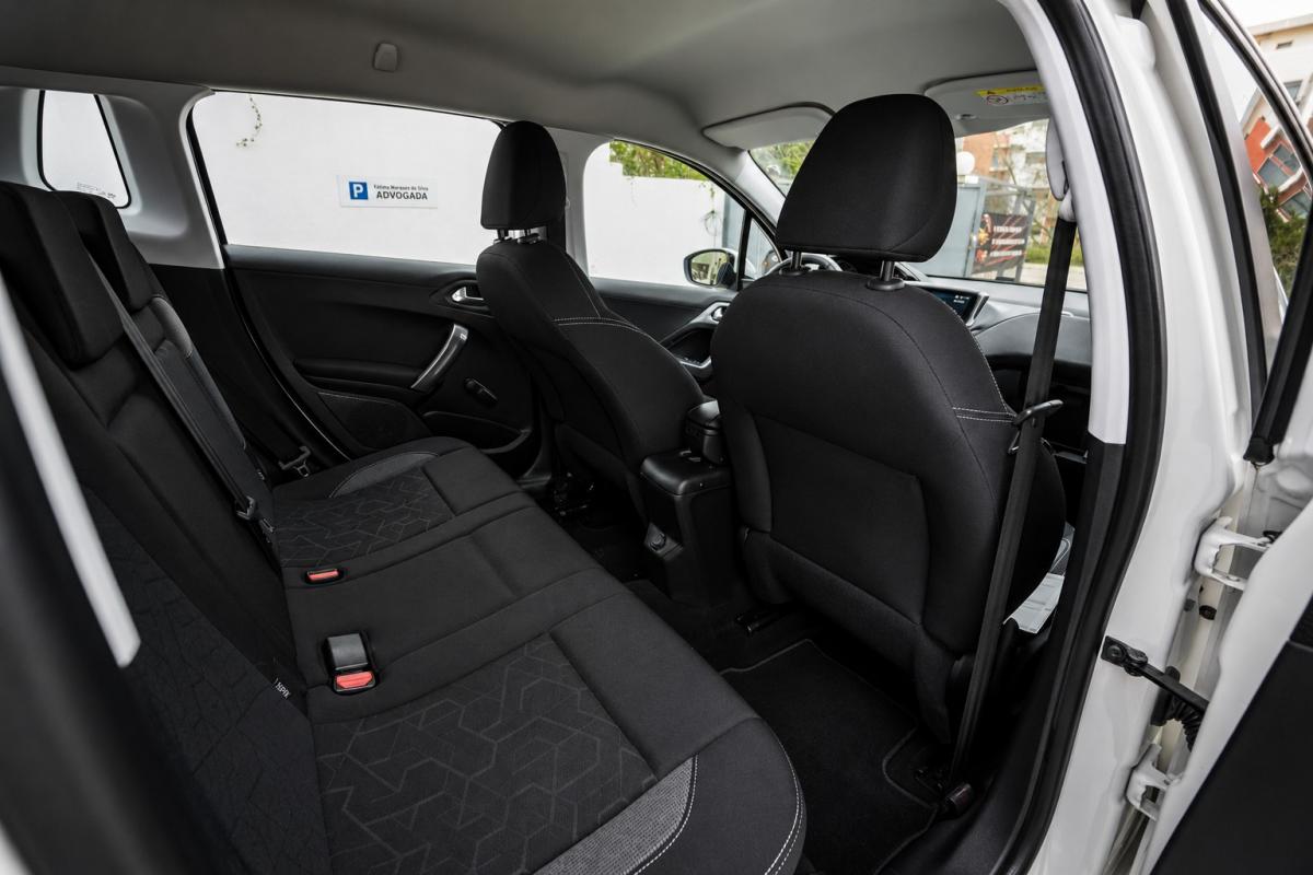 peugeot-2008-2018-gasolina-1199cc