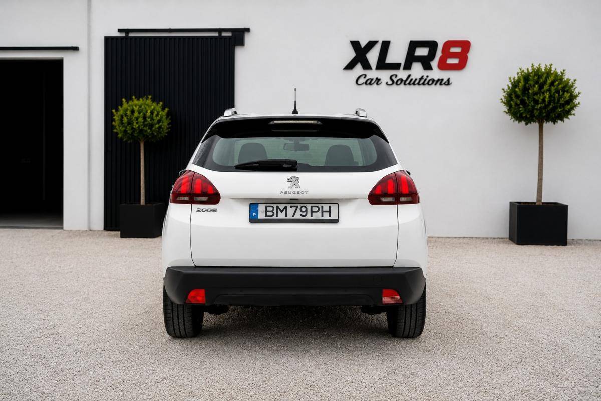 peugeot-2008-2018-gasolina-1199cc