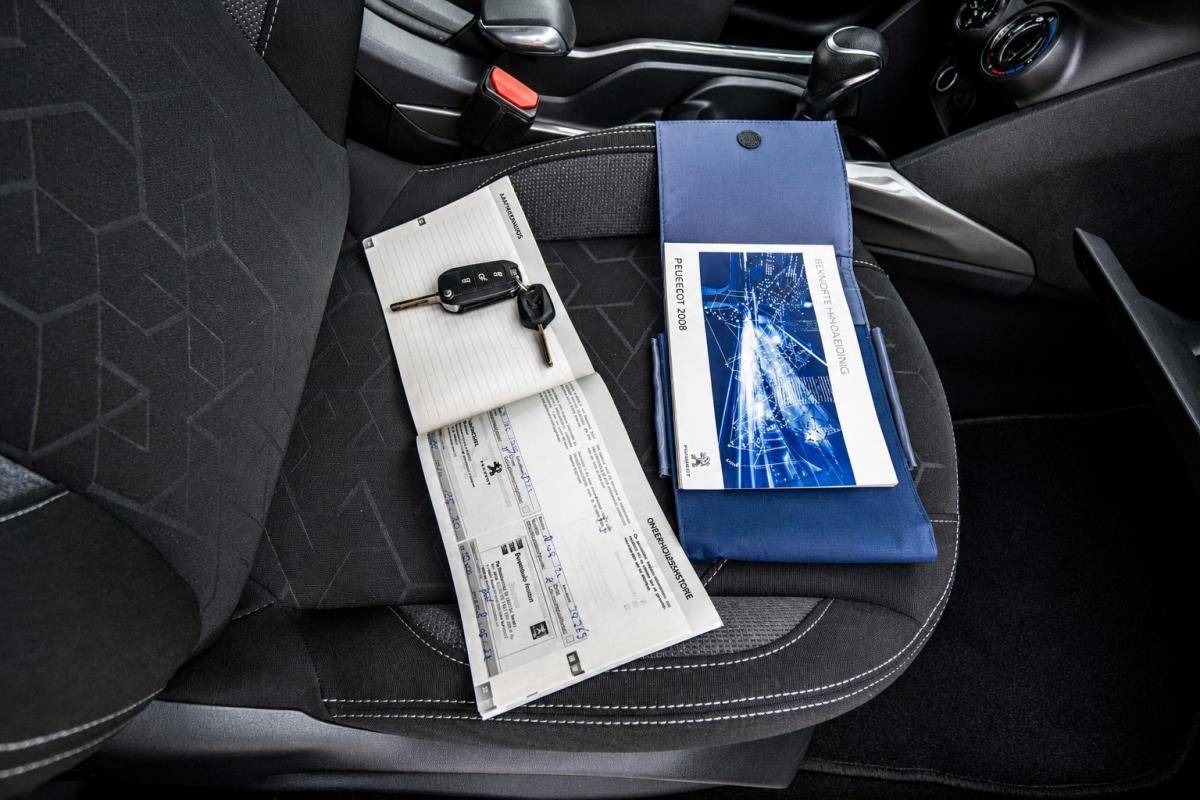 peugeot-2008-2018-gasolina-1199cc