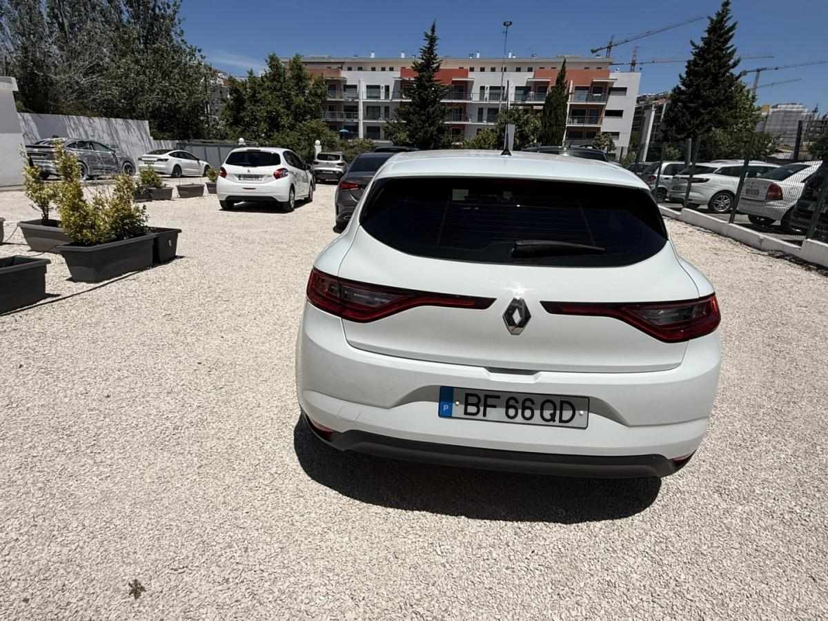 renault-megane-2019-diesel-1461cc
