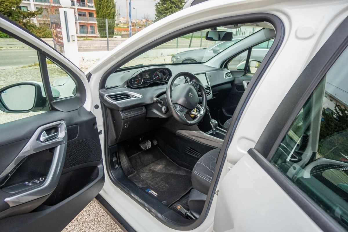 peugeot-2008-2018-gasolina-1199cc