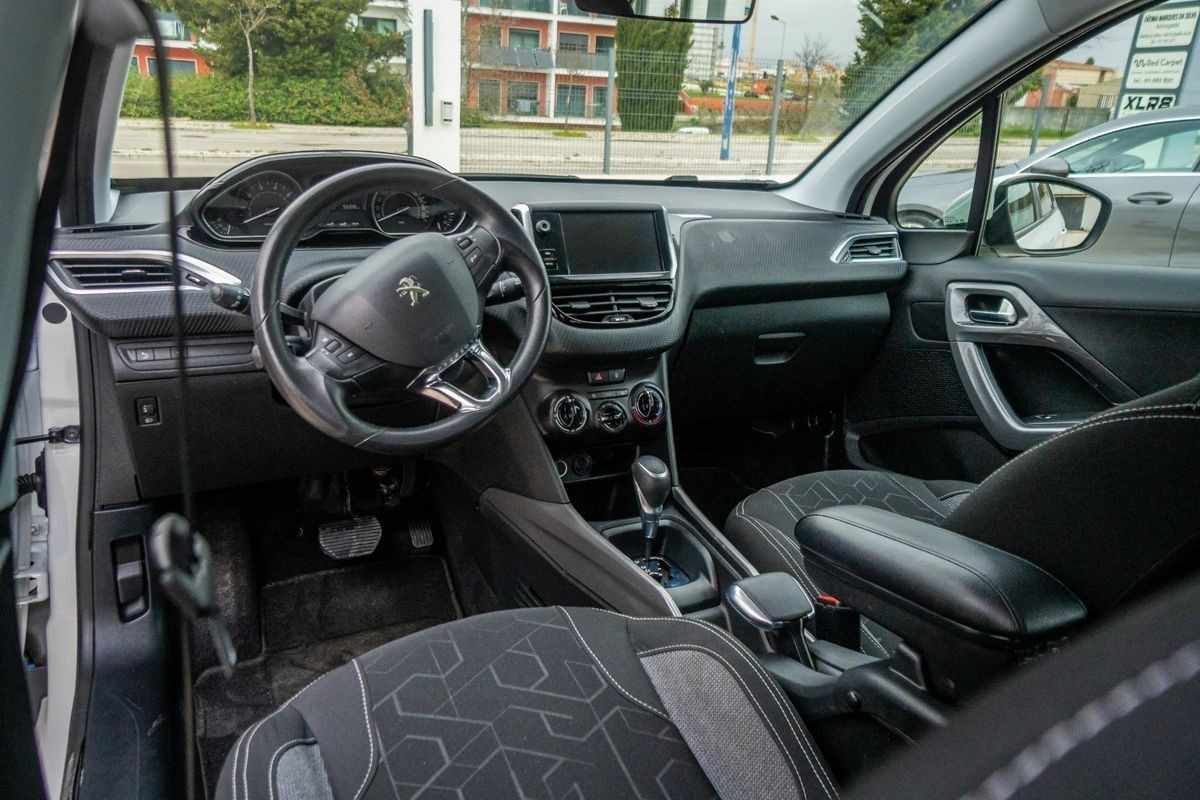 peugeot-2008-2018-gasolina-1199cc