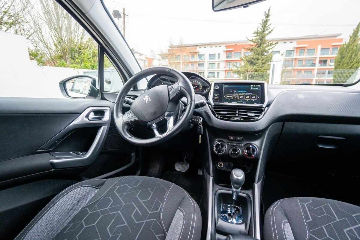 peugeot-2008-2018-gasolina-1199cc