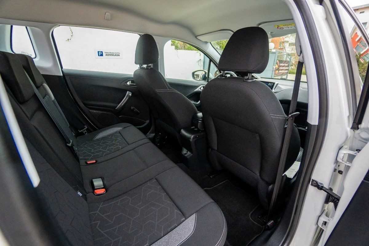 peugeot-2008-2018-gasolina-1199cc