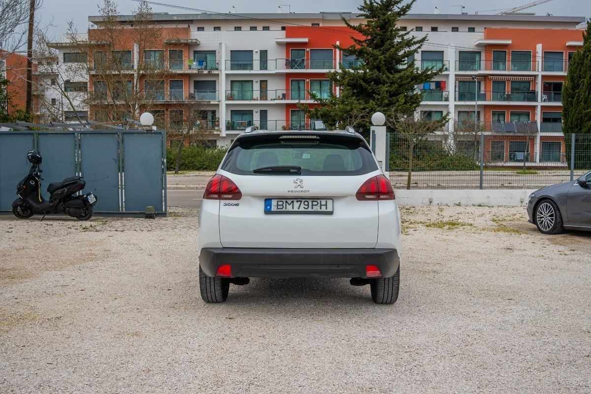peugeot-2008-2018-gasolina-1199cc