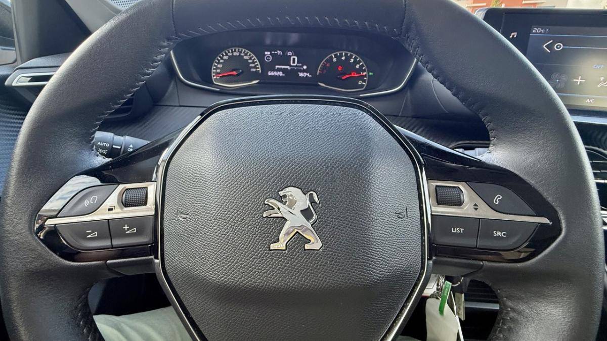 peugeot-208-2023-diesel-1499cc