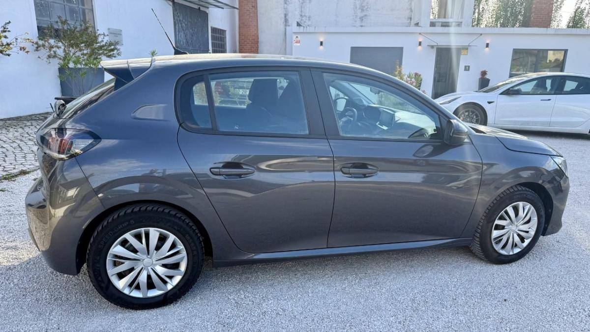 peugeot-208-2023-diesel-1499cc