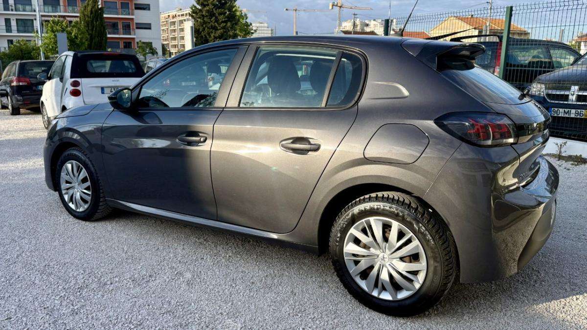 peugeot-208-2023-diesel-1499cc