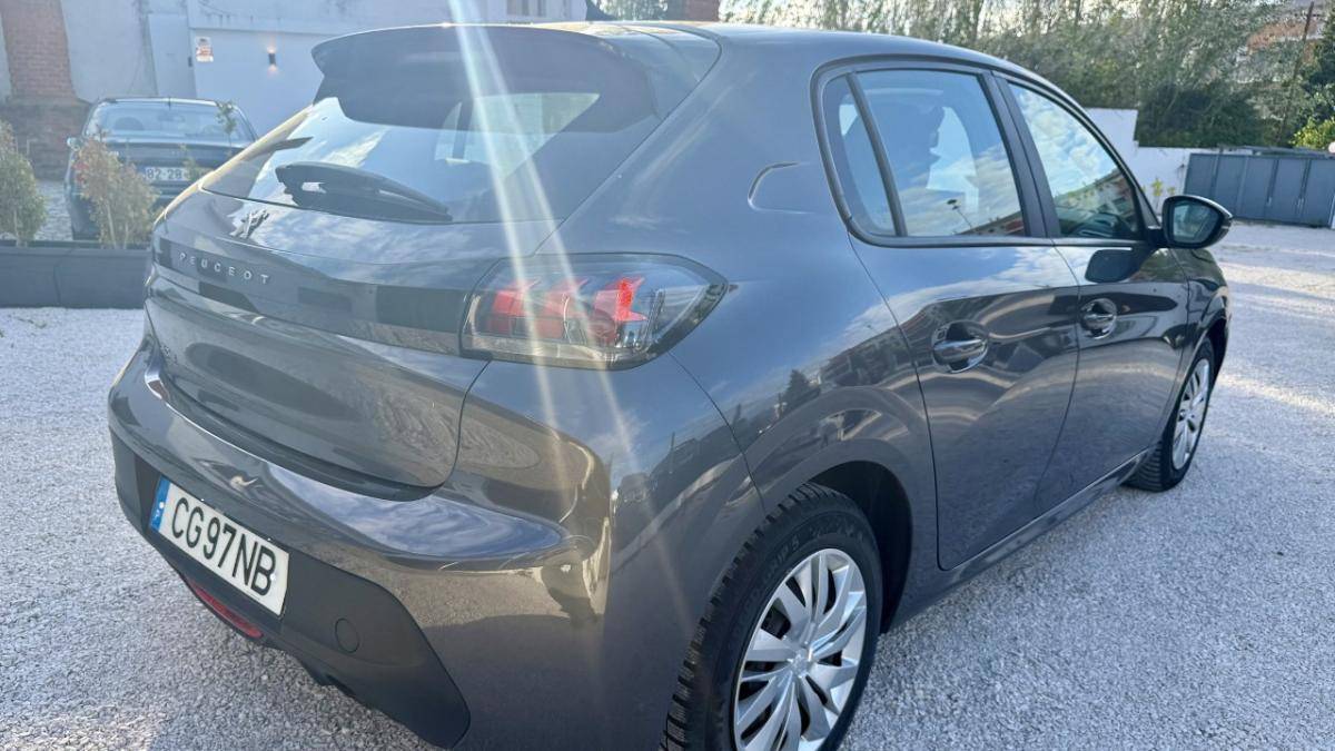 peugeot-208-2023-diesel-1499cc