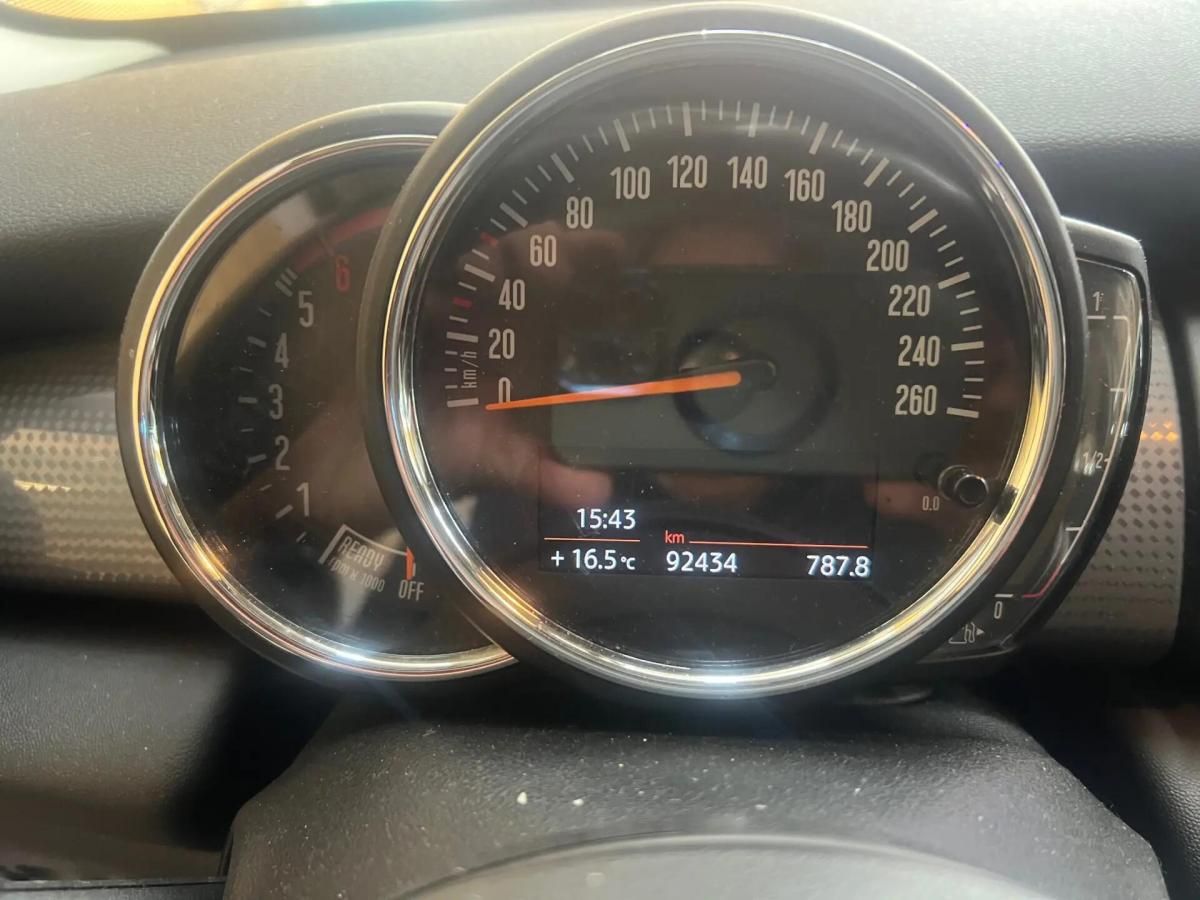 mini-cooper-d-2018-diesel-1496cc