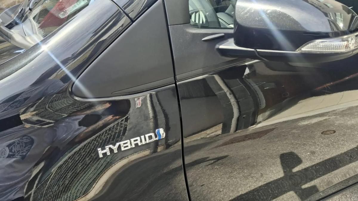 toyota-yaris-2015-hibrido-a-gasolina-1497cc