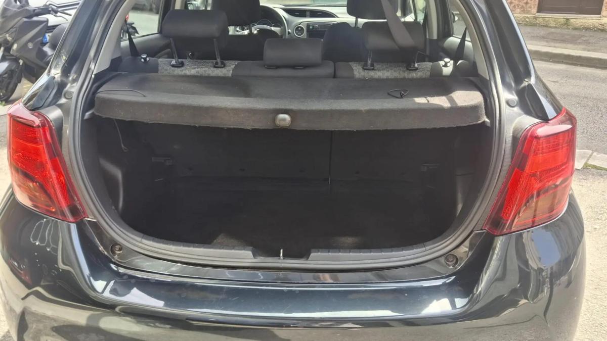 toyota-yaris-2015-hibrido-a-gasolina-1497cc