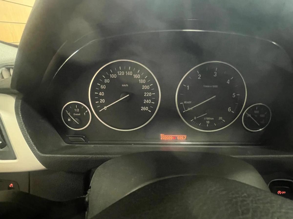 bmw-serie-3-318d-touring-2017-diesel-1995cc